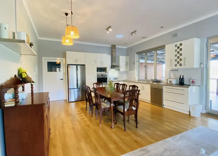 The Gabby\'S Holiday House